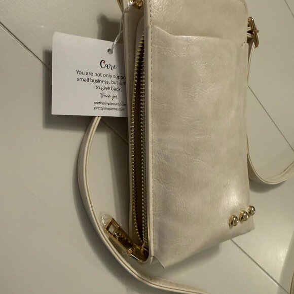 Pretty Simple NWT Cream Crossbody Wallet Bag | Built-In Card Slots | $52 - Picture 2 of 8